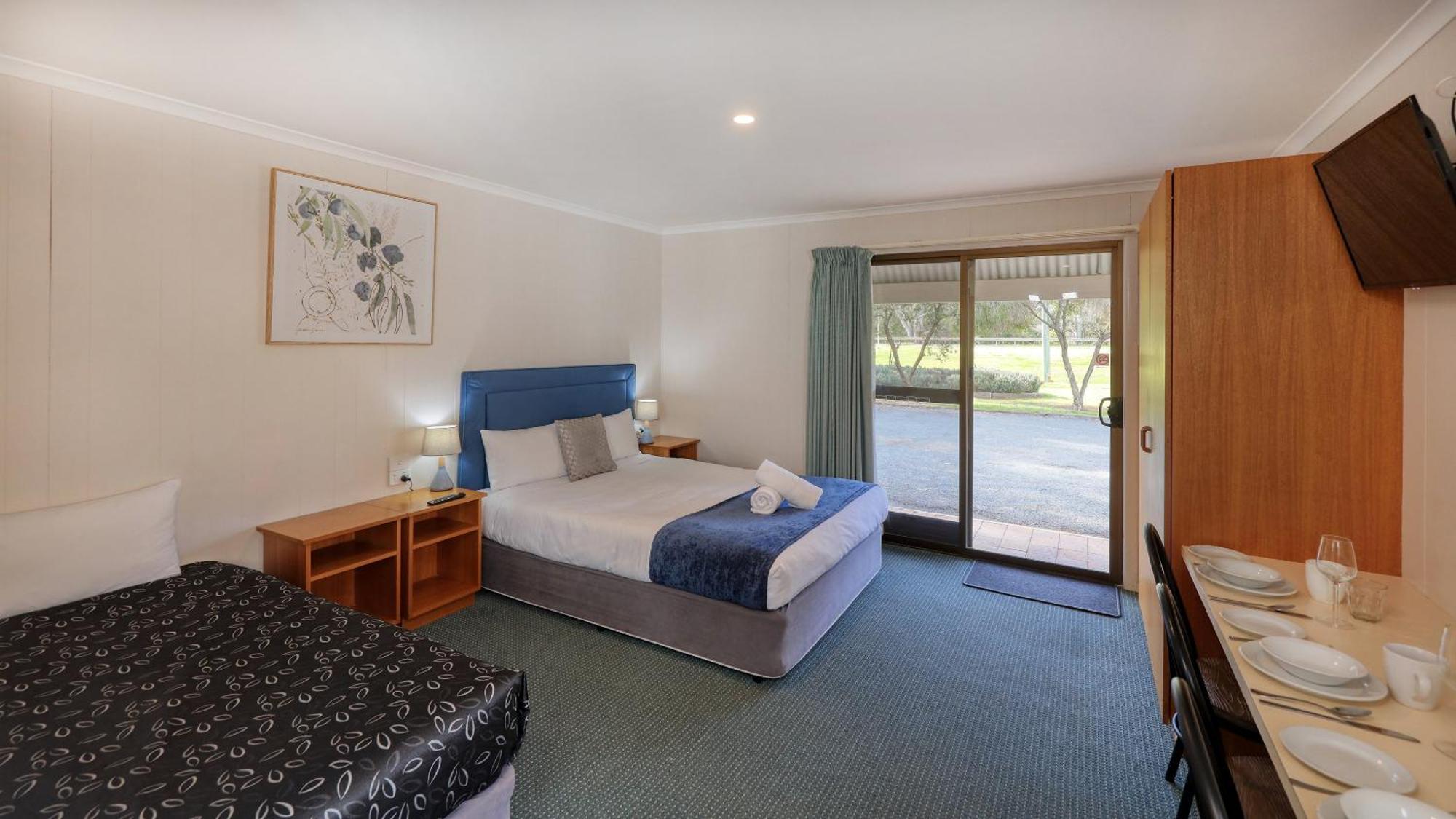 Deniliquin Riverside Caravan Park Ngoại thất bức ảnh