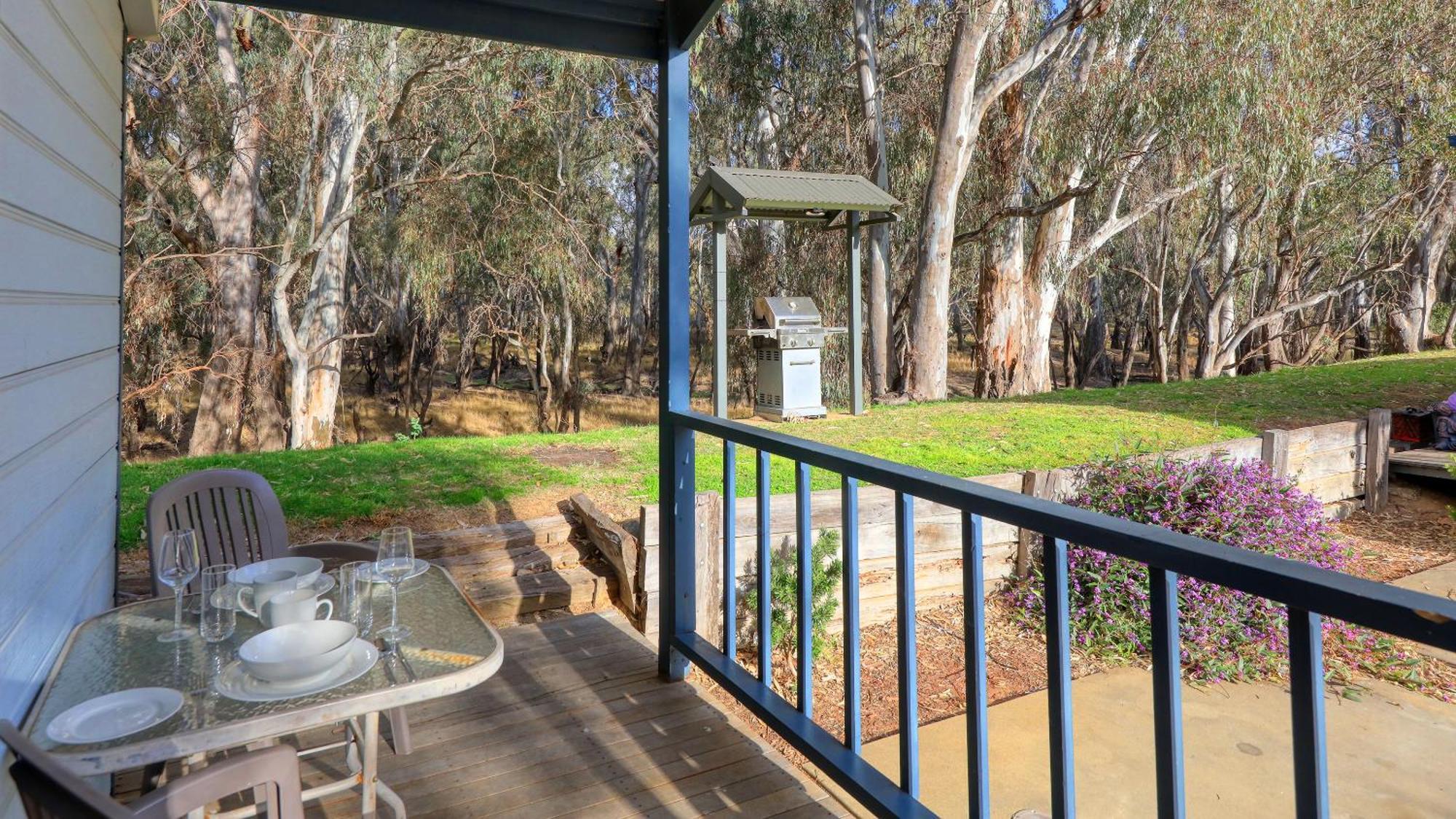 Deniliquin Riverside Caravan Park Ngoại thất bức ảnh