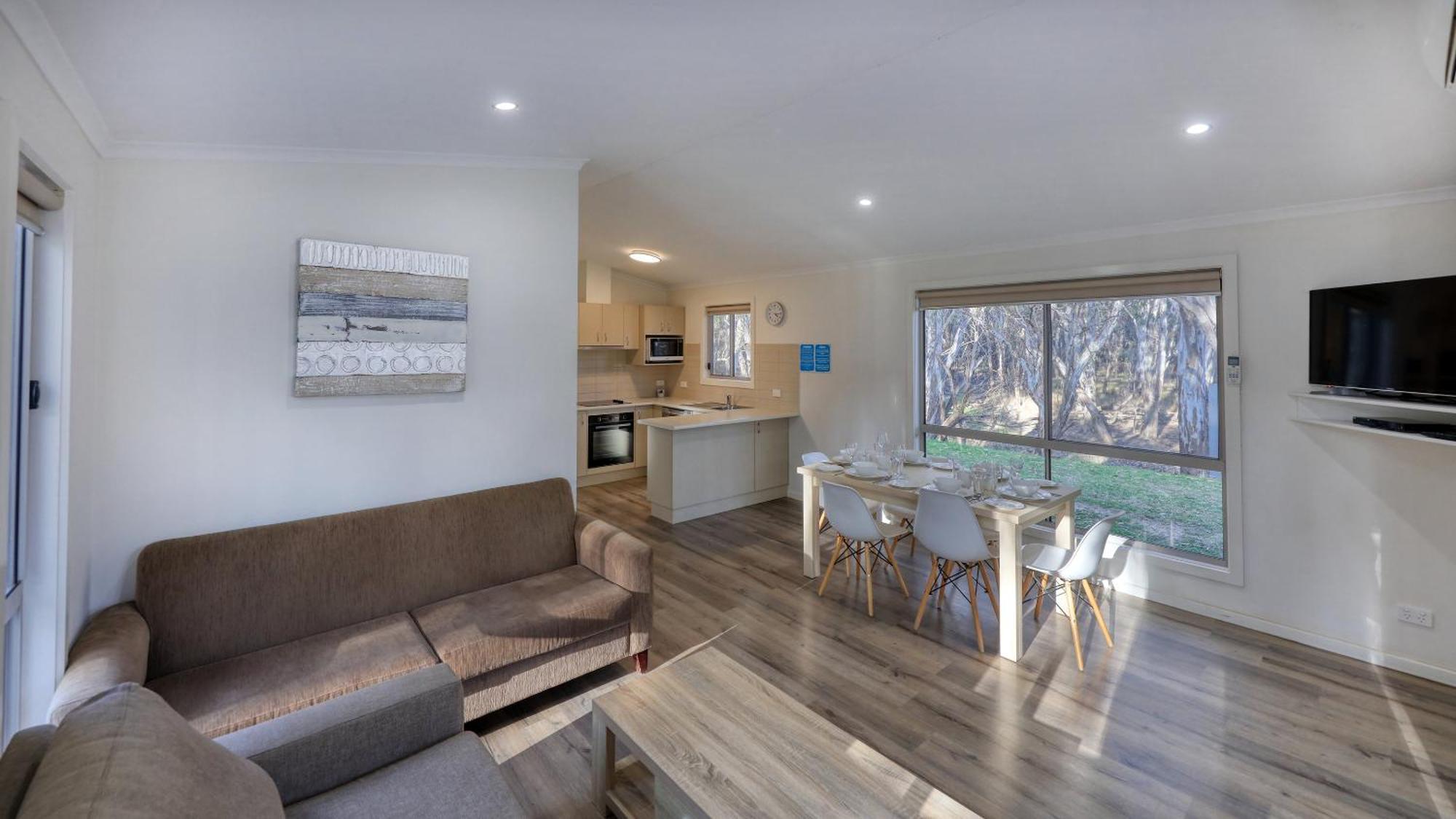 Deniliquin Riverside Caravan Park Ngoại thất bức ảnh