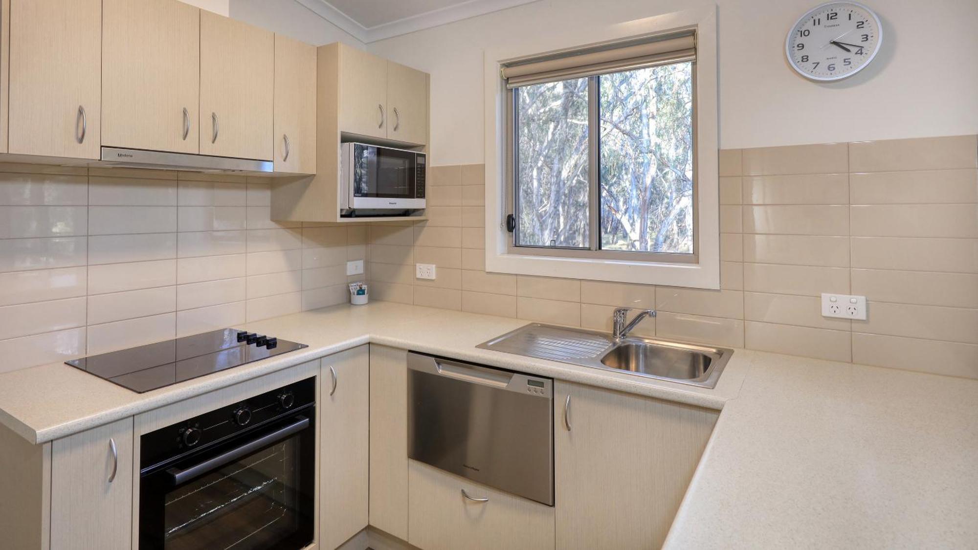 Deniliquin Riverside Caravan Park Ngoại thất bức ảnh