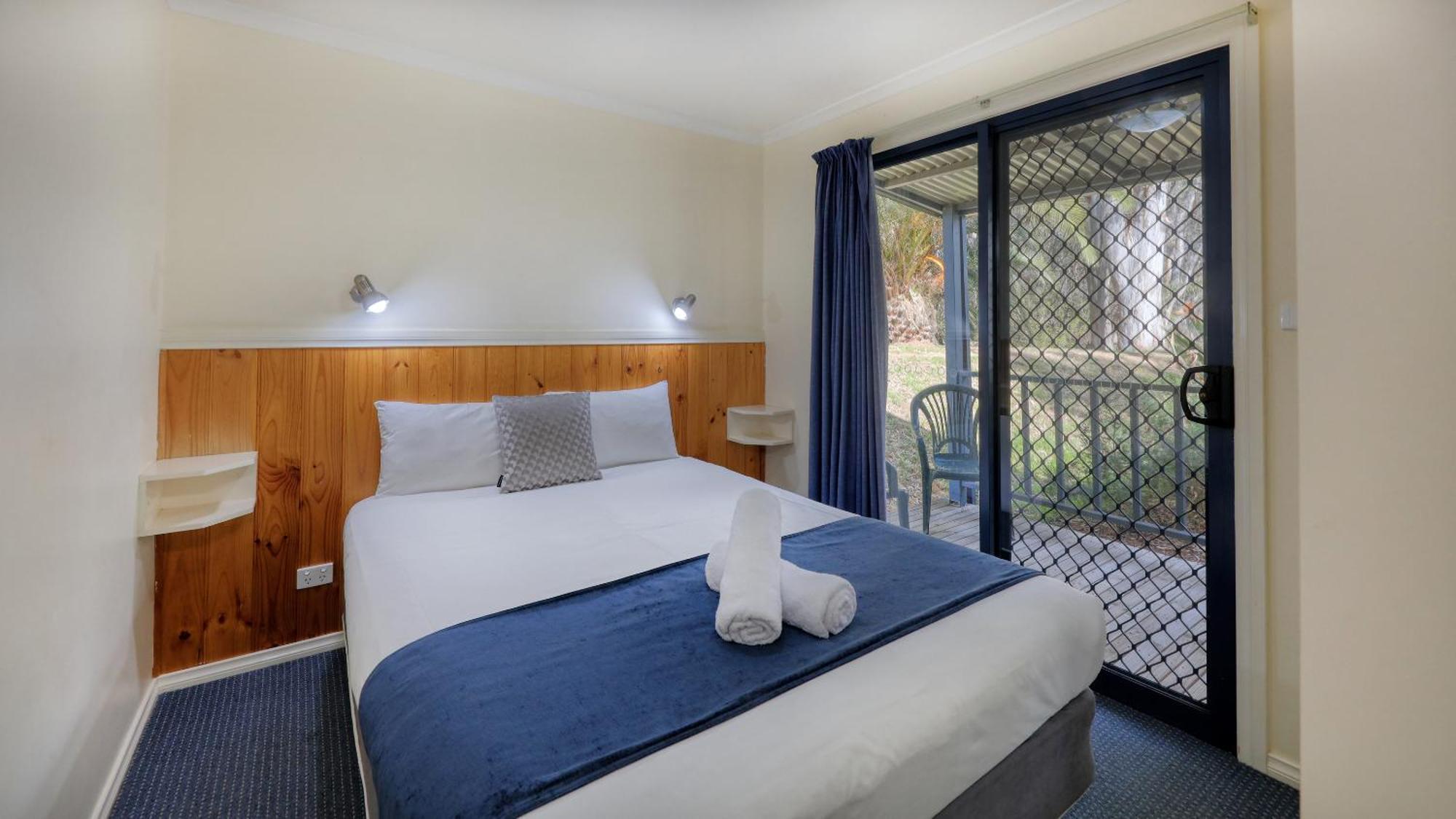Deniliquin Riverside Caravan Park Ngoại thất bức ảnh