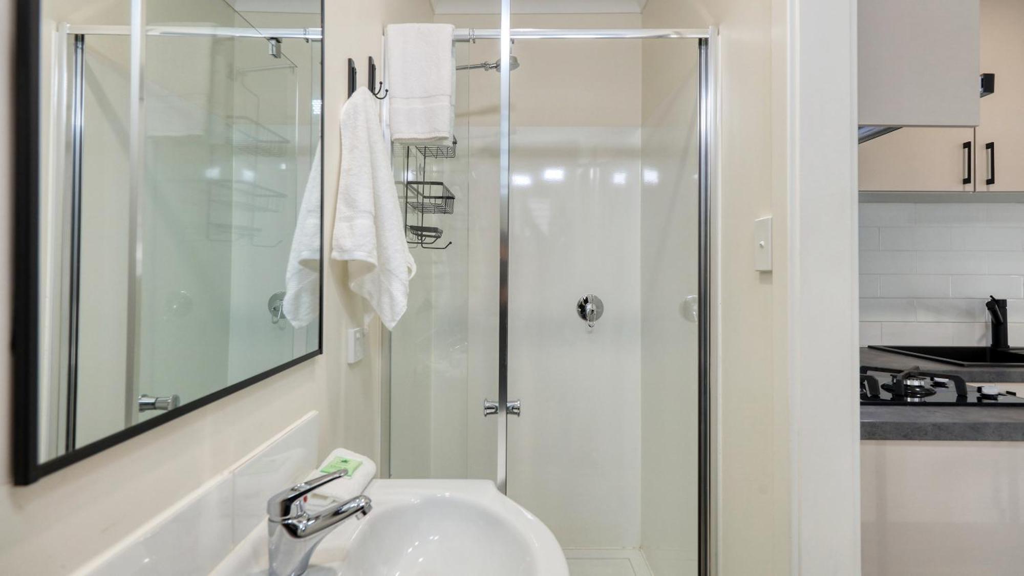 Deniliquin Riverside Caravan Park Ngoại thất bức ảnh
